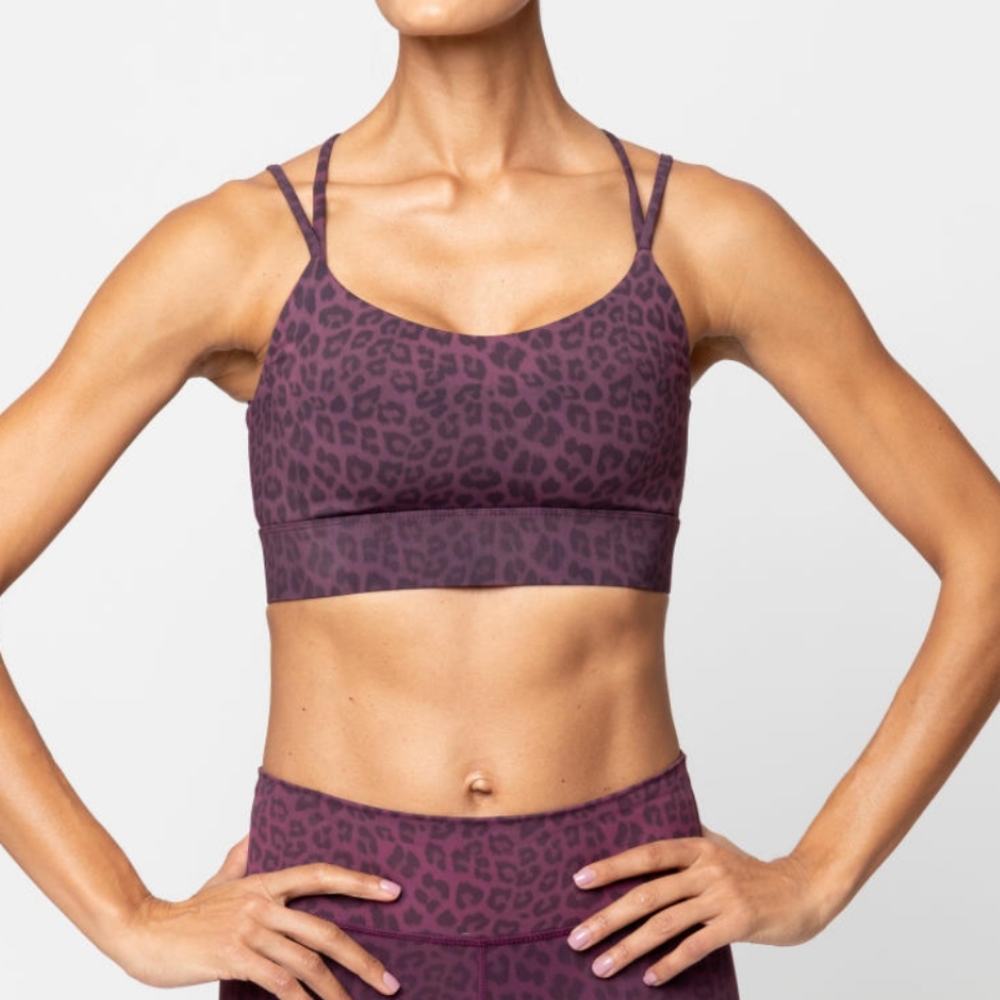 Vie Active Carla Sports Bra in Oxblood Leopard Ombre Size Medium